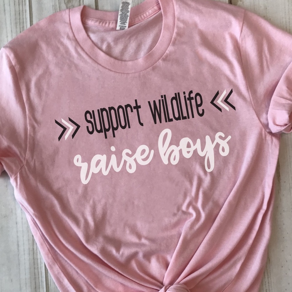 👣Boy Mom Graphic Tee 👣